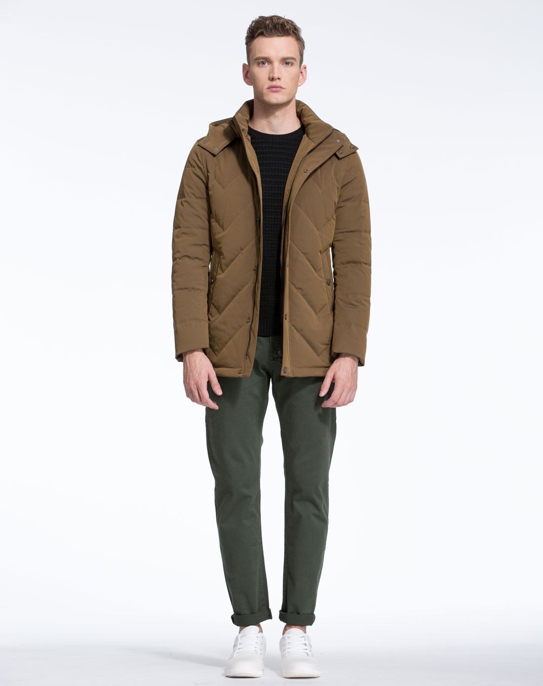 男装深卡其休闲羽绒服