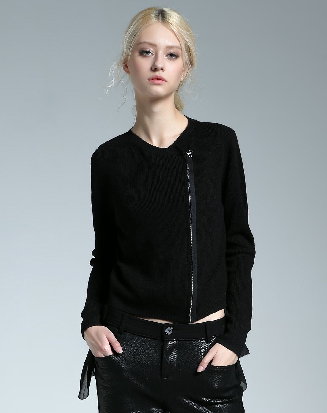 纳帕佳lapargay女装专场 假两件套毛织开衫 商品编码:l424810p-3 收藏