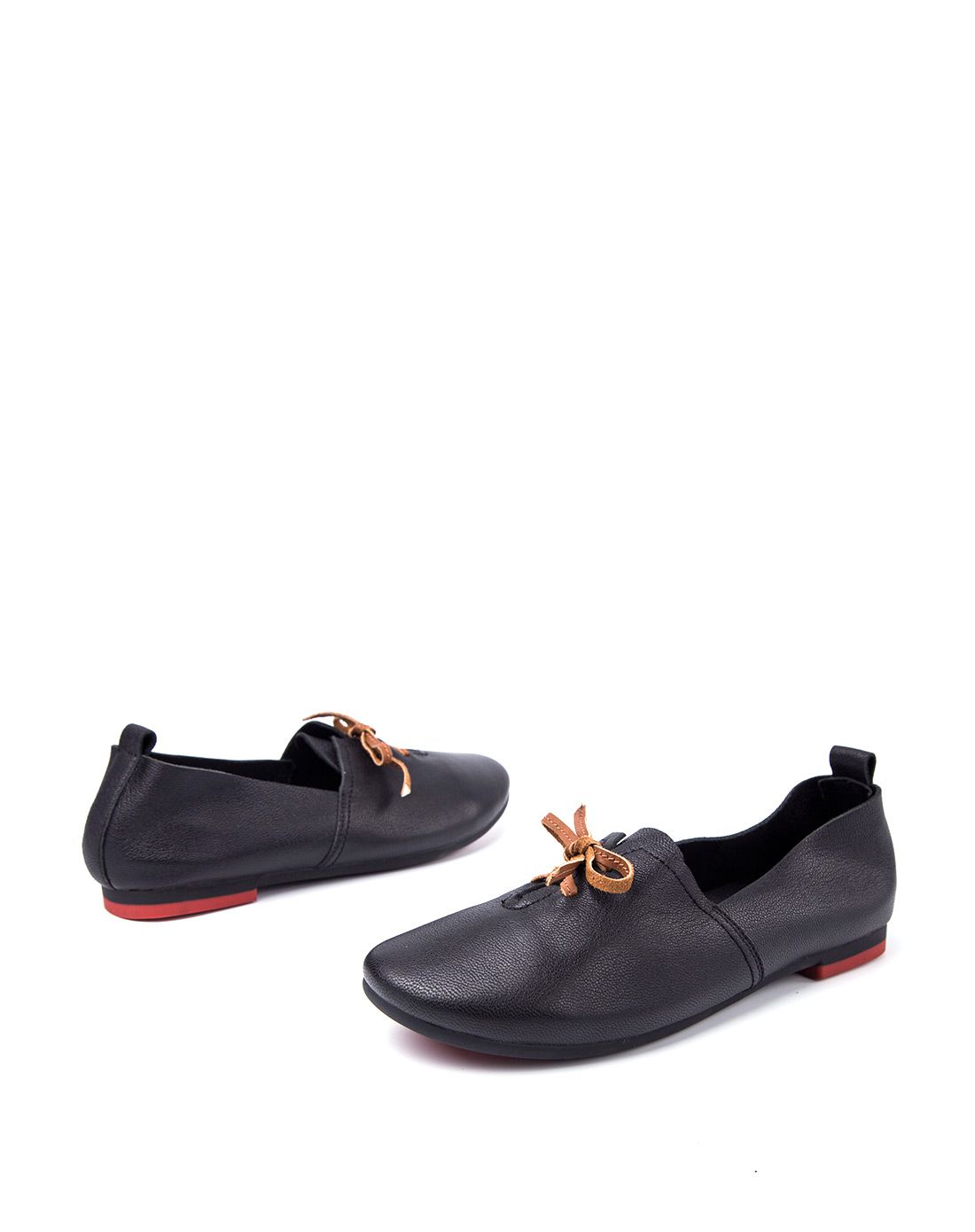 2016年新款黑色羊皮平底单鞋