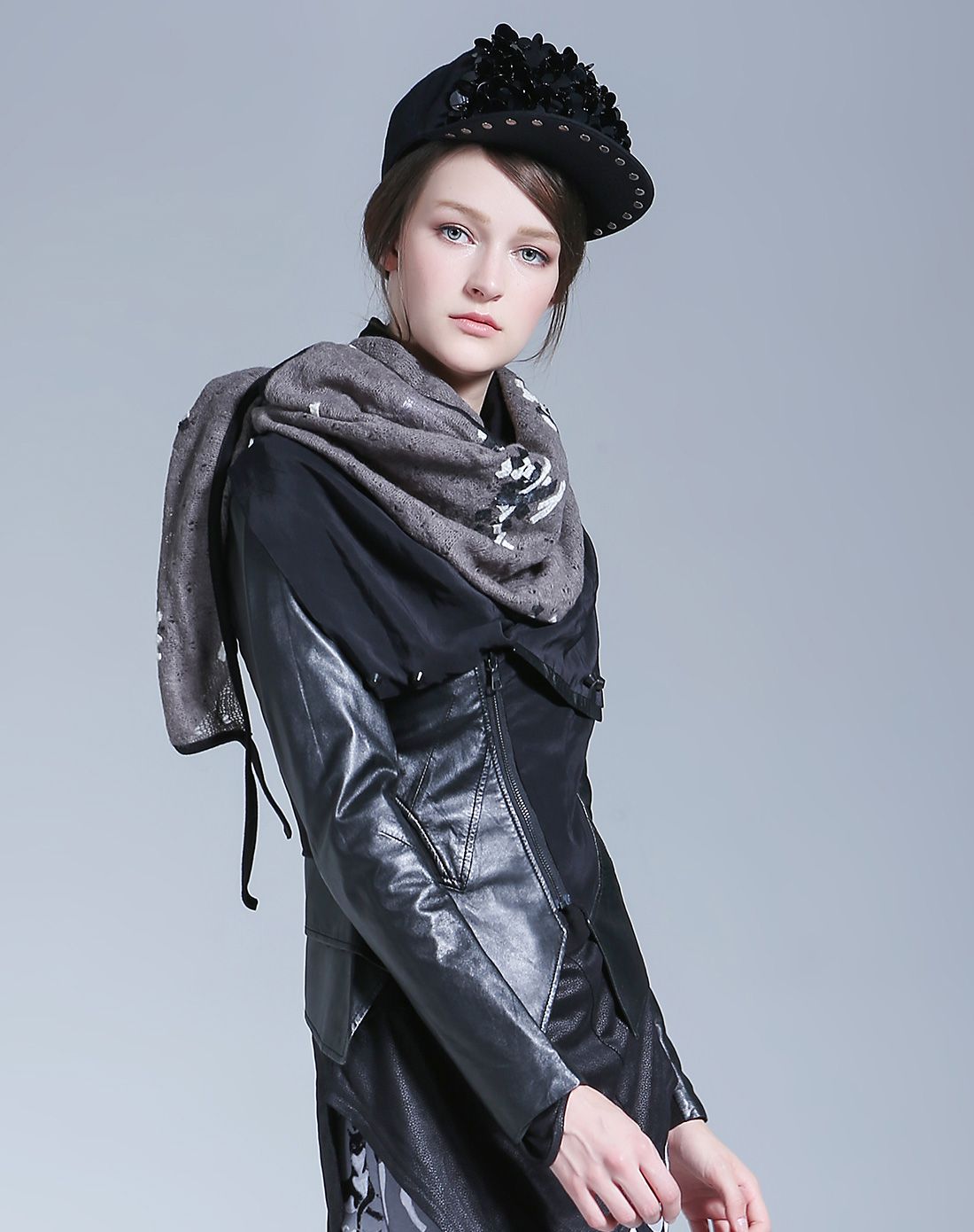 拼真丝连身领绵羊皮短夹克黑色