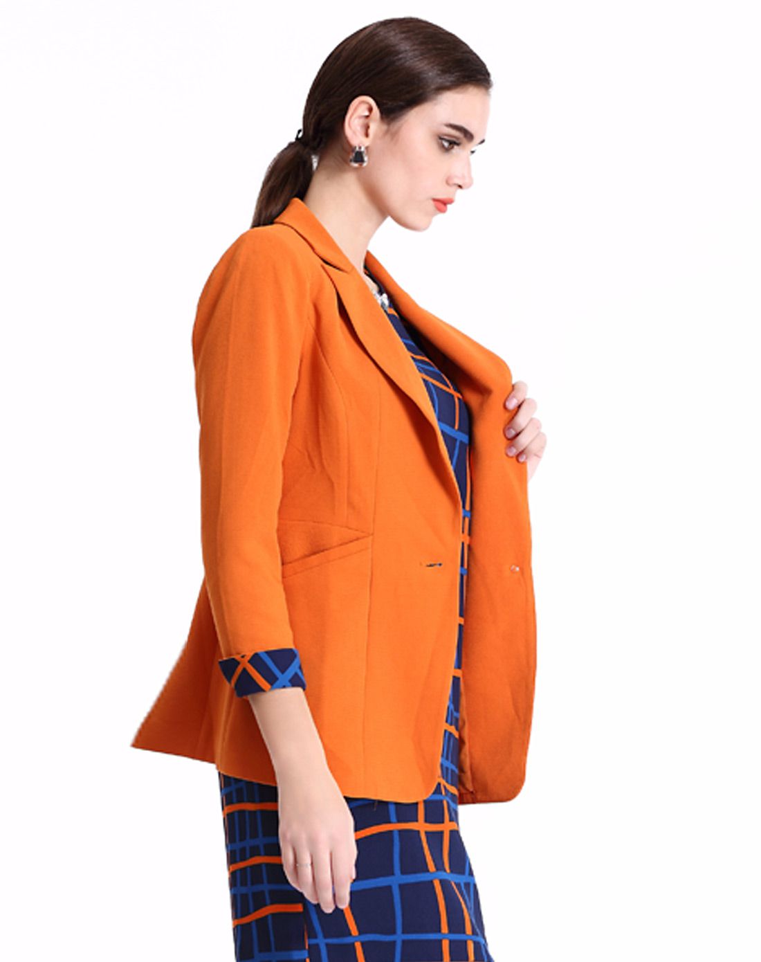 桔色时尚撞色外套