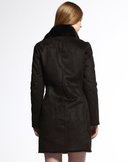 黑色时尚翻毛皮长袖大衣