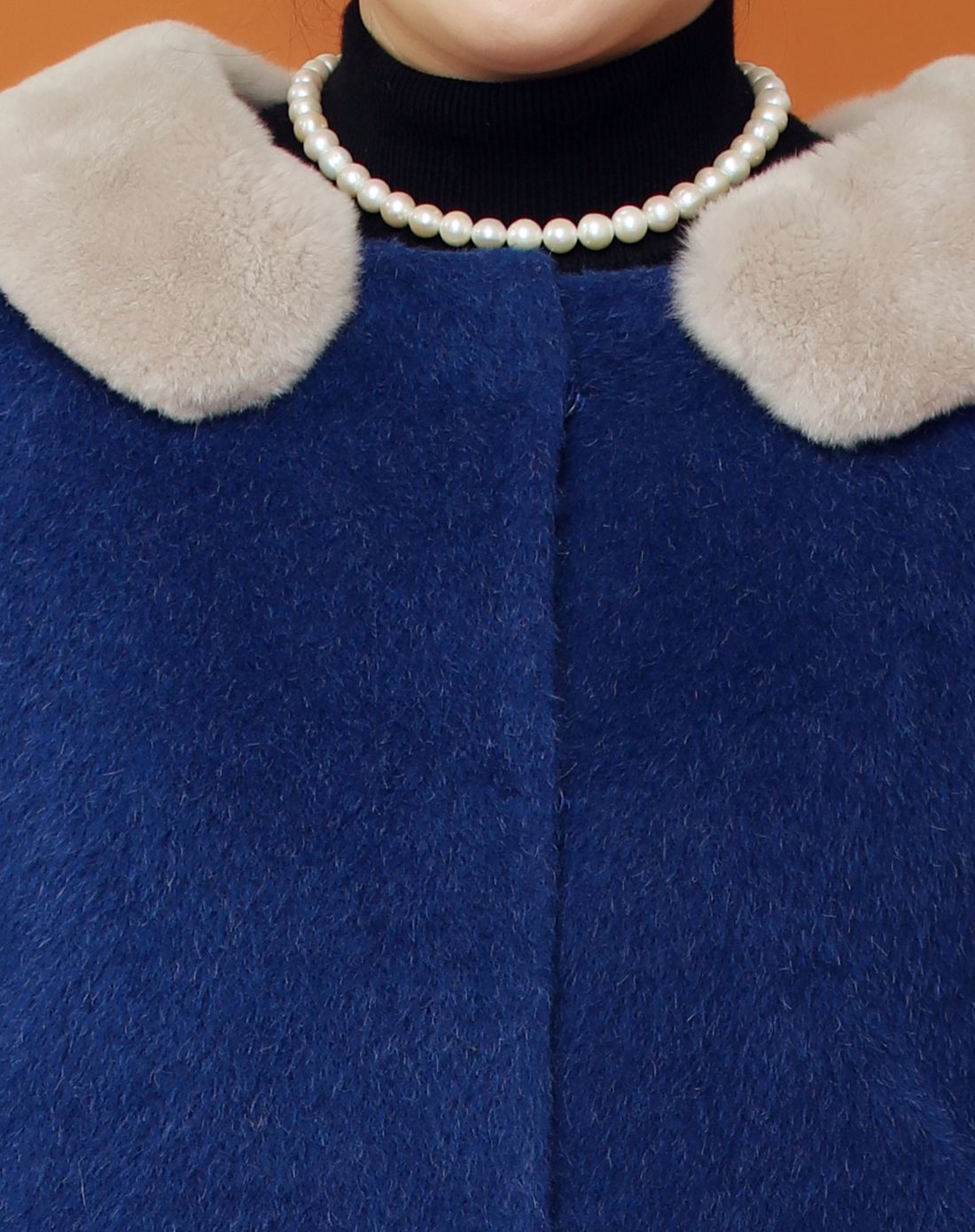 宝蓝濑兔毛领拉链侧边收腰羊驼毛大衣
