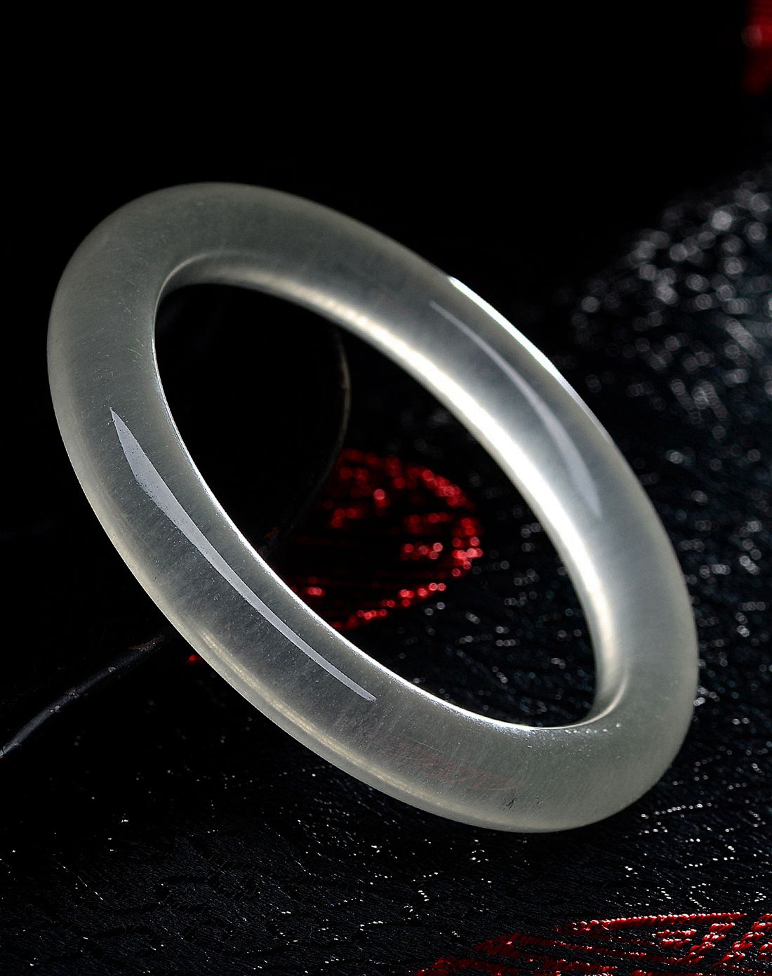 金万年 冰润剔透精品石英岩玉圆条手镯