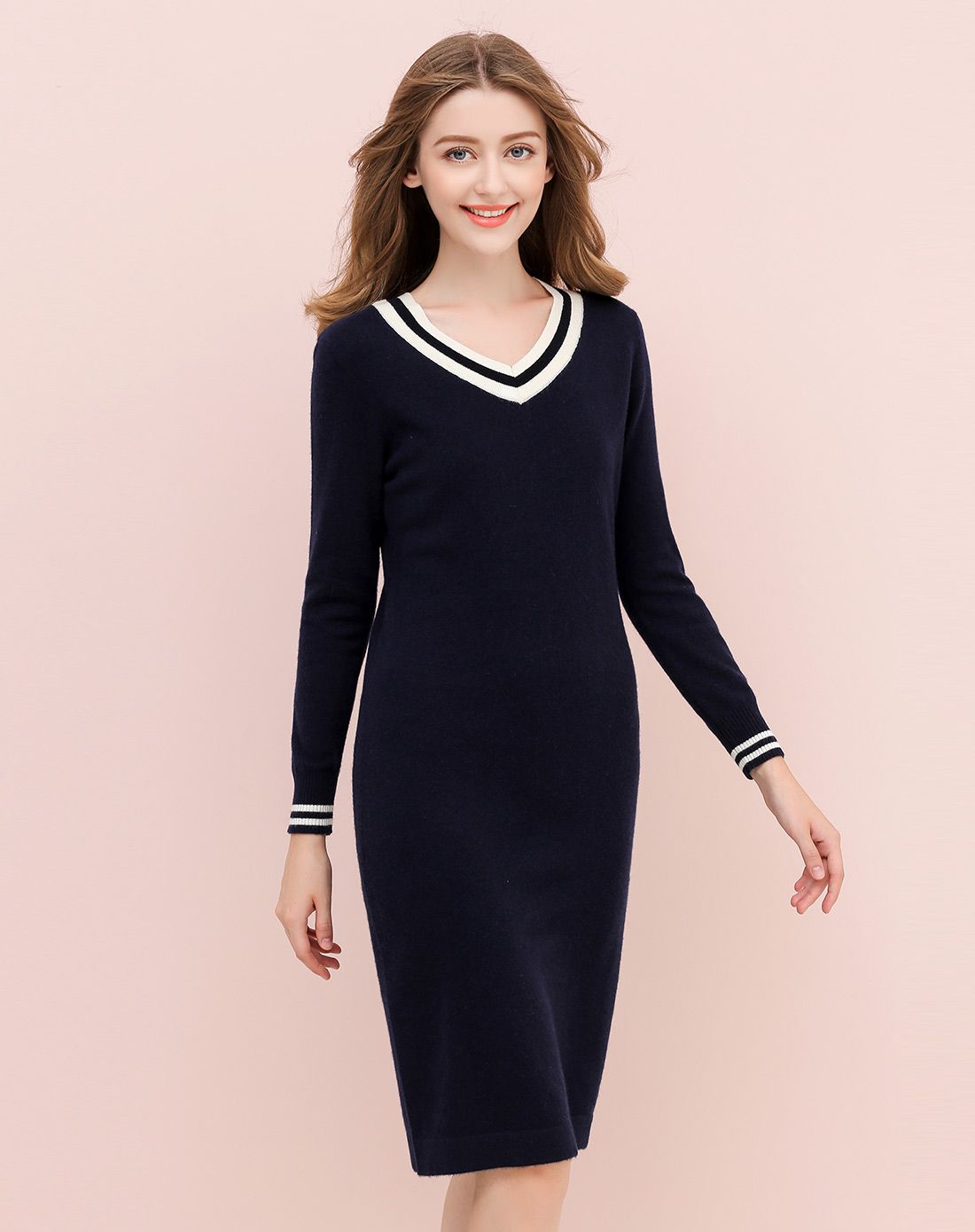 v领纯色简约修身羊绒连衣裙