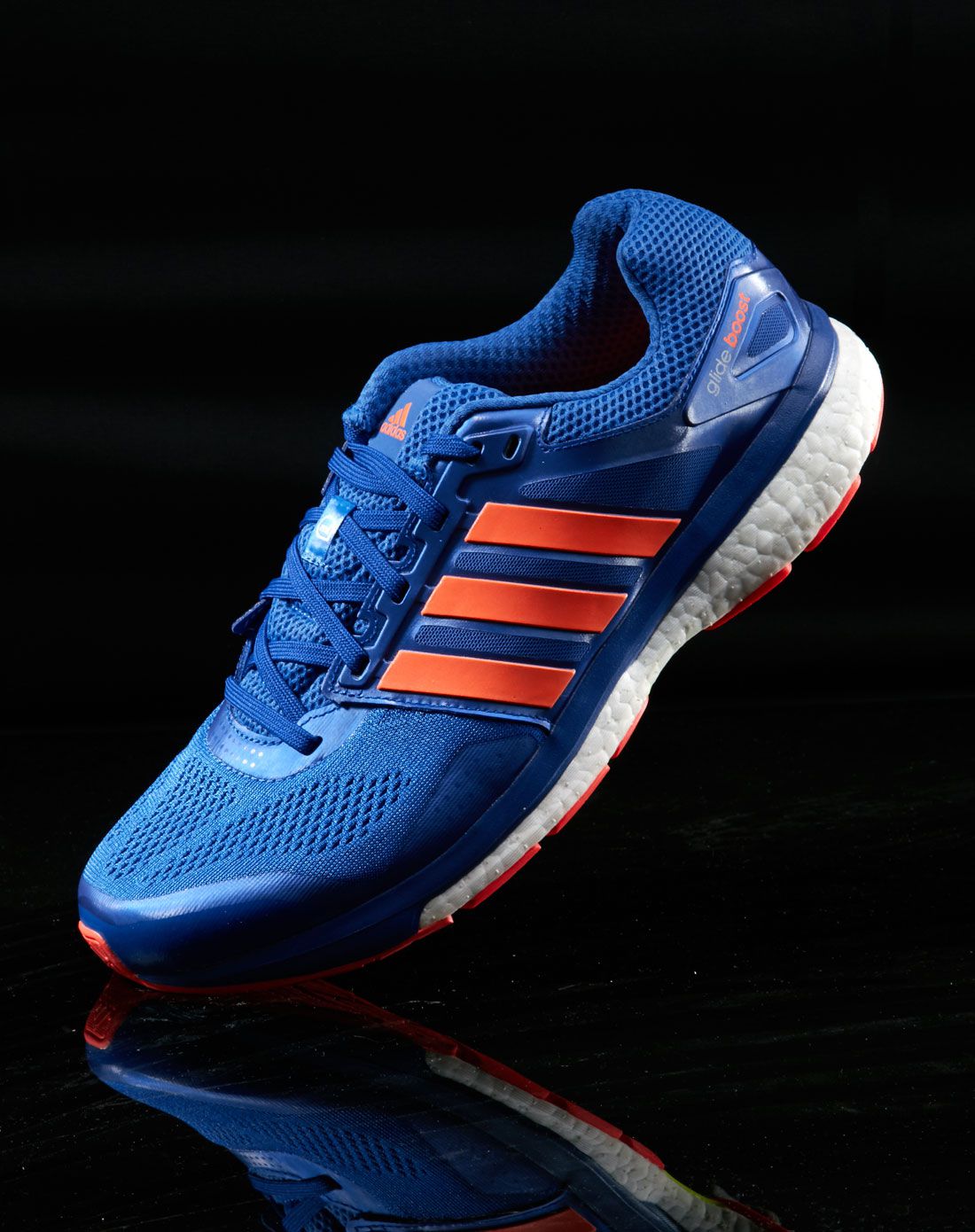 男款蓝色跑步鞋 boost系列