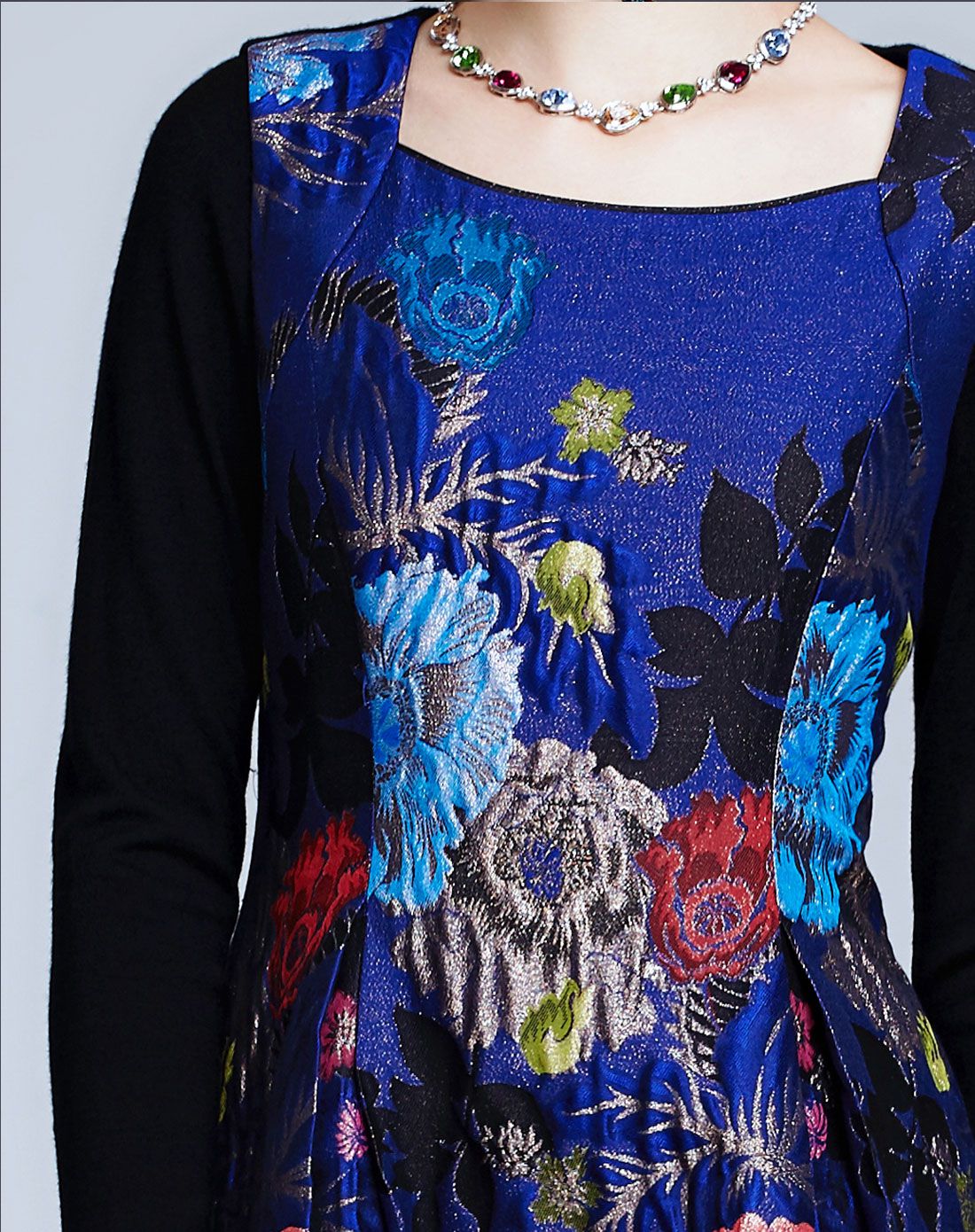 靛蓝织金艺术芙蓉花一字领a摆连衣裙