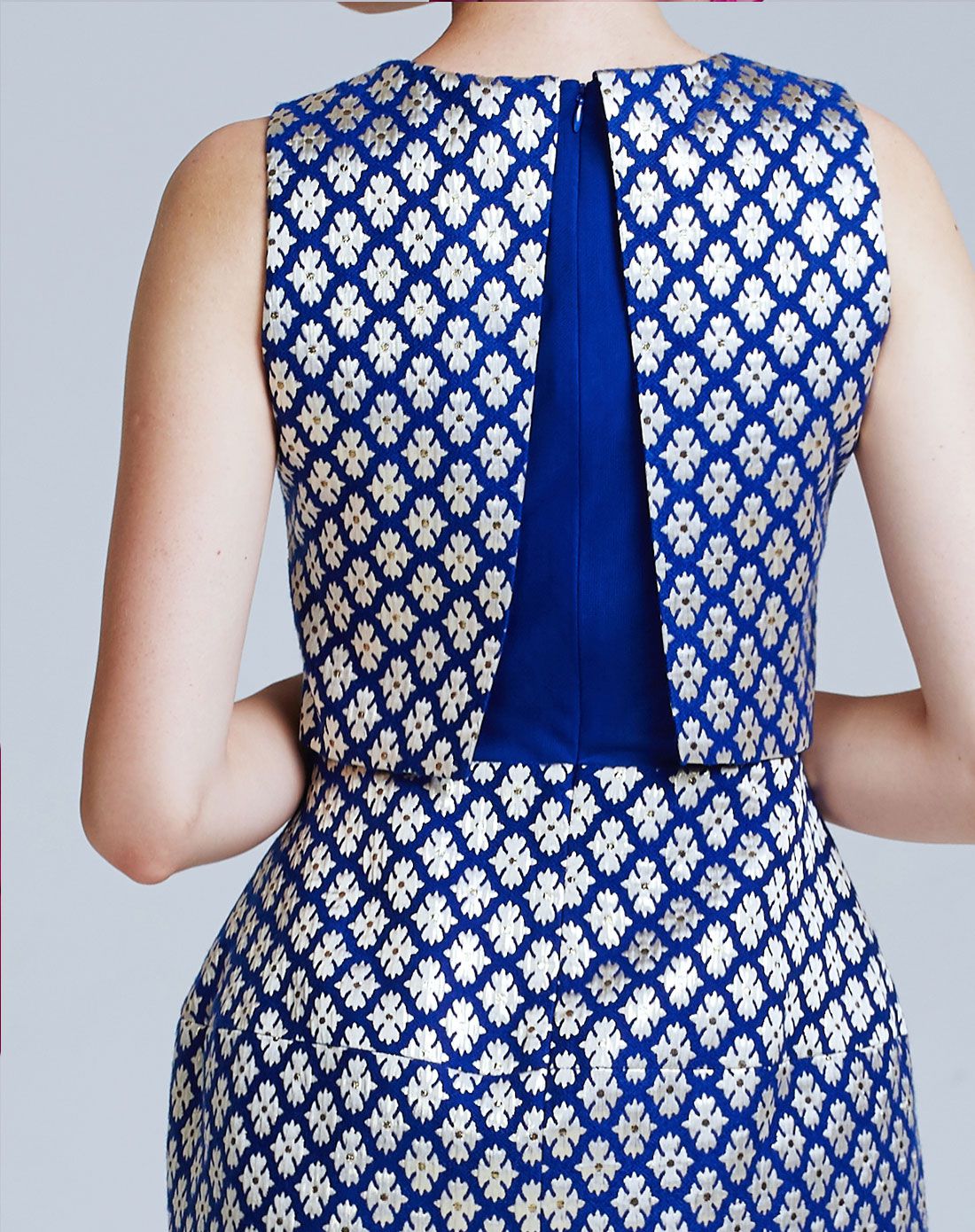 卷草纹廓形无袖连衣裙混色