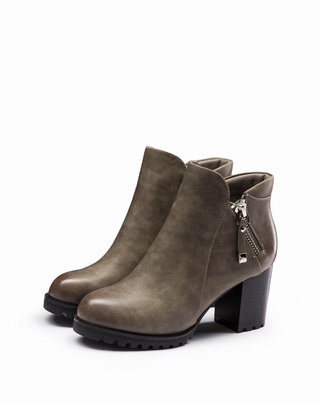 卓诗尼卡其色通勤纯色侧拉链短靴