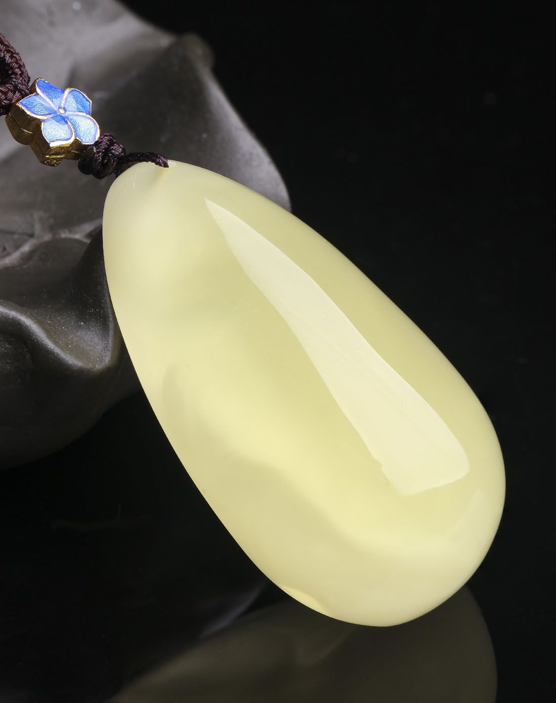 玛丽61温莎mary windsor琥珀蜜蜡专场玛丽.