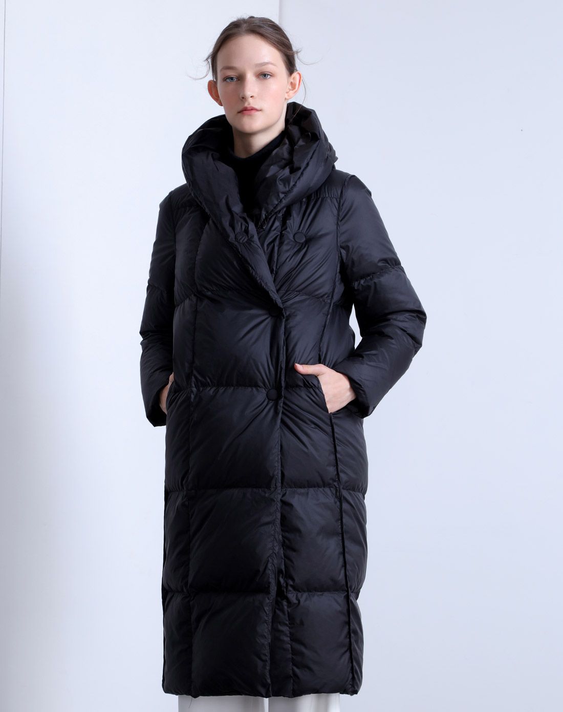 石墨黑连帽加厚白鸭绒羽绒服