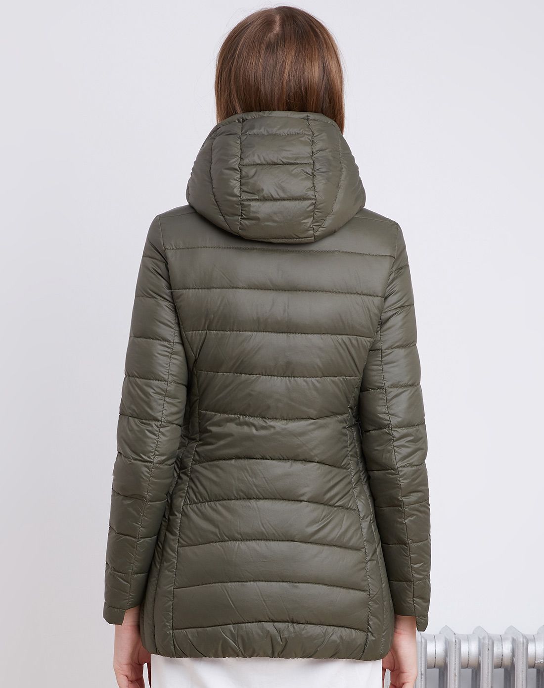 女款时尚连帽羽绒服橄榄灰绿