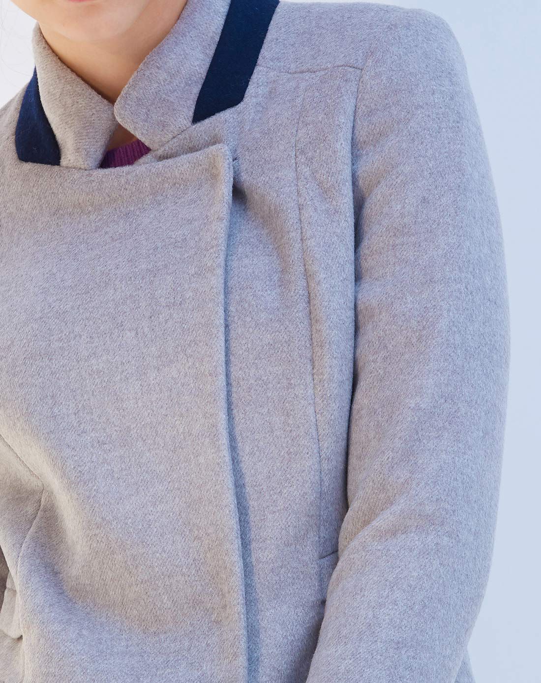 西装领撞色底领长款修身西装