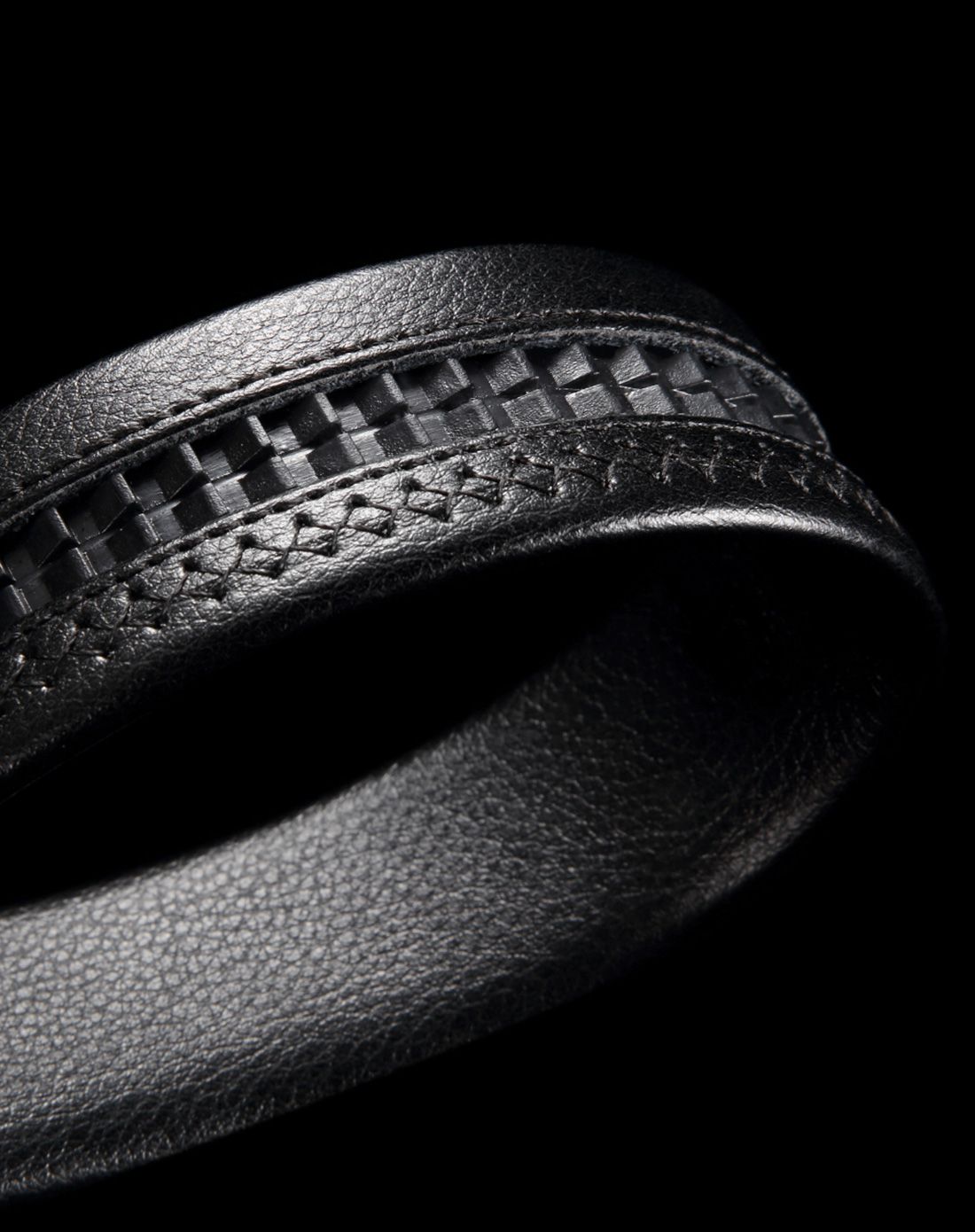 牛皮商务枪色扣黑色带身男士皮带