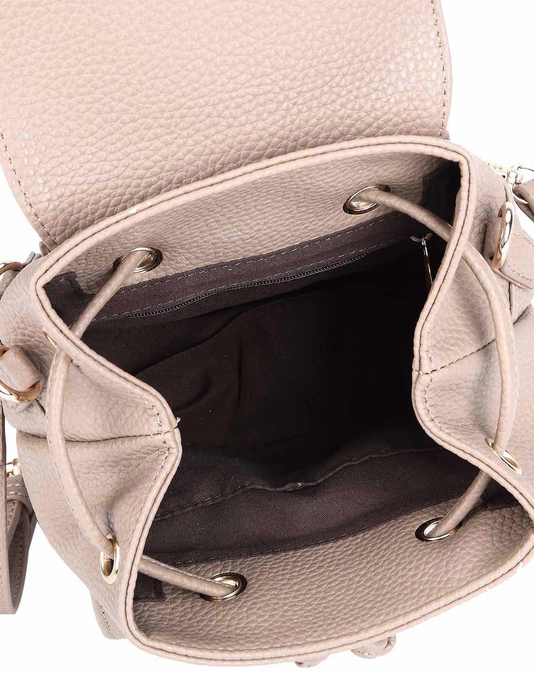 卡洛黛茜coraldaisy皮具专场新品女款杏色简约实用双肩背包ssdb422802