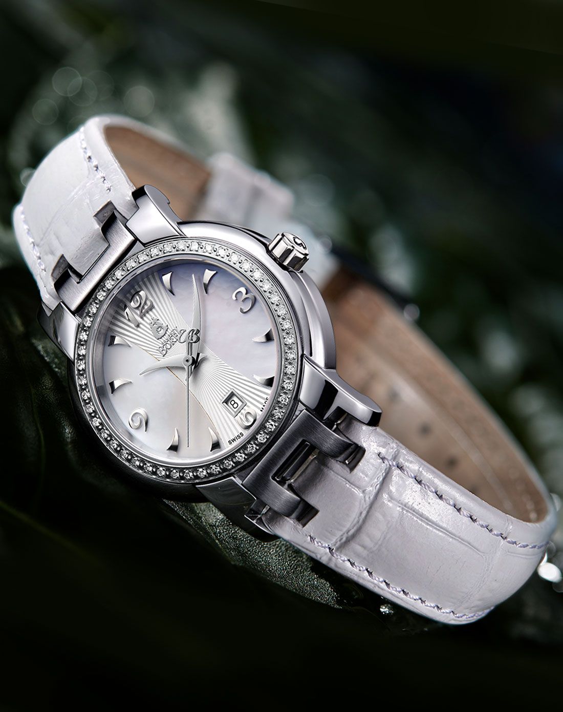 依波路 传奇系列时尚白色贝母镶钻石英女表