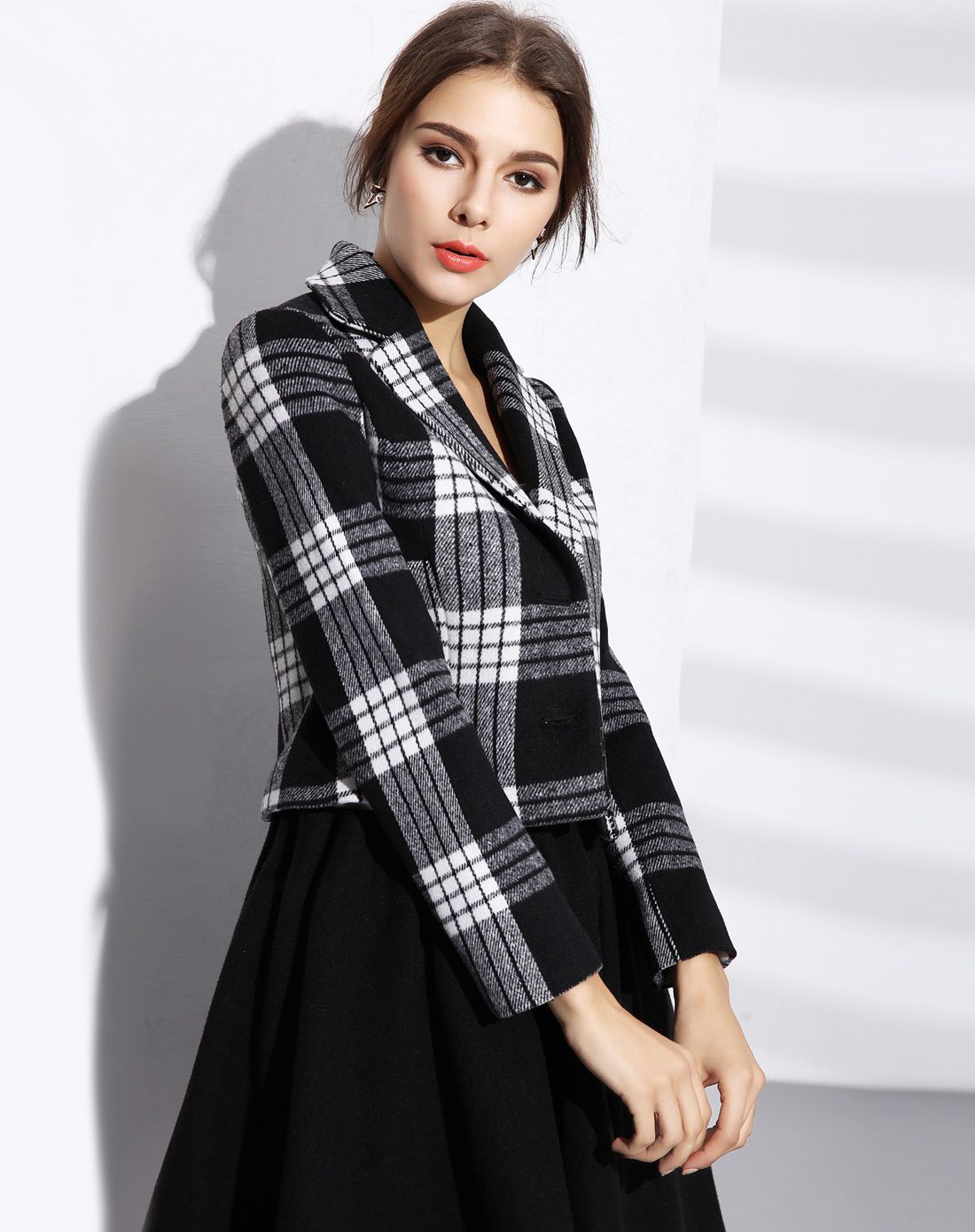 思蓓儿女装专场 秋冬女款欧美典千鸟格短款大衣毛呢外套