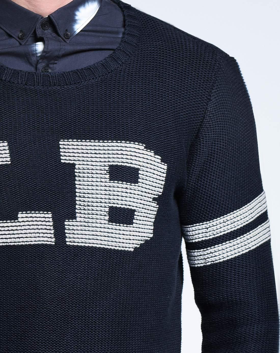 蓝白文艺休闲字母图案厚款纯棉男士毛衣