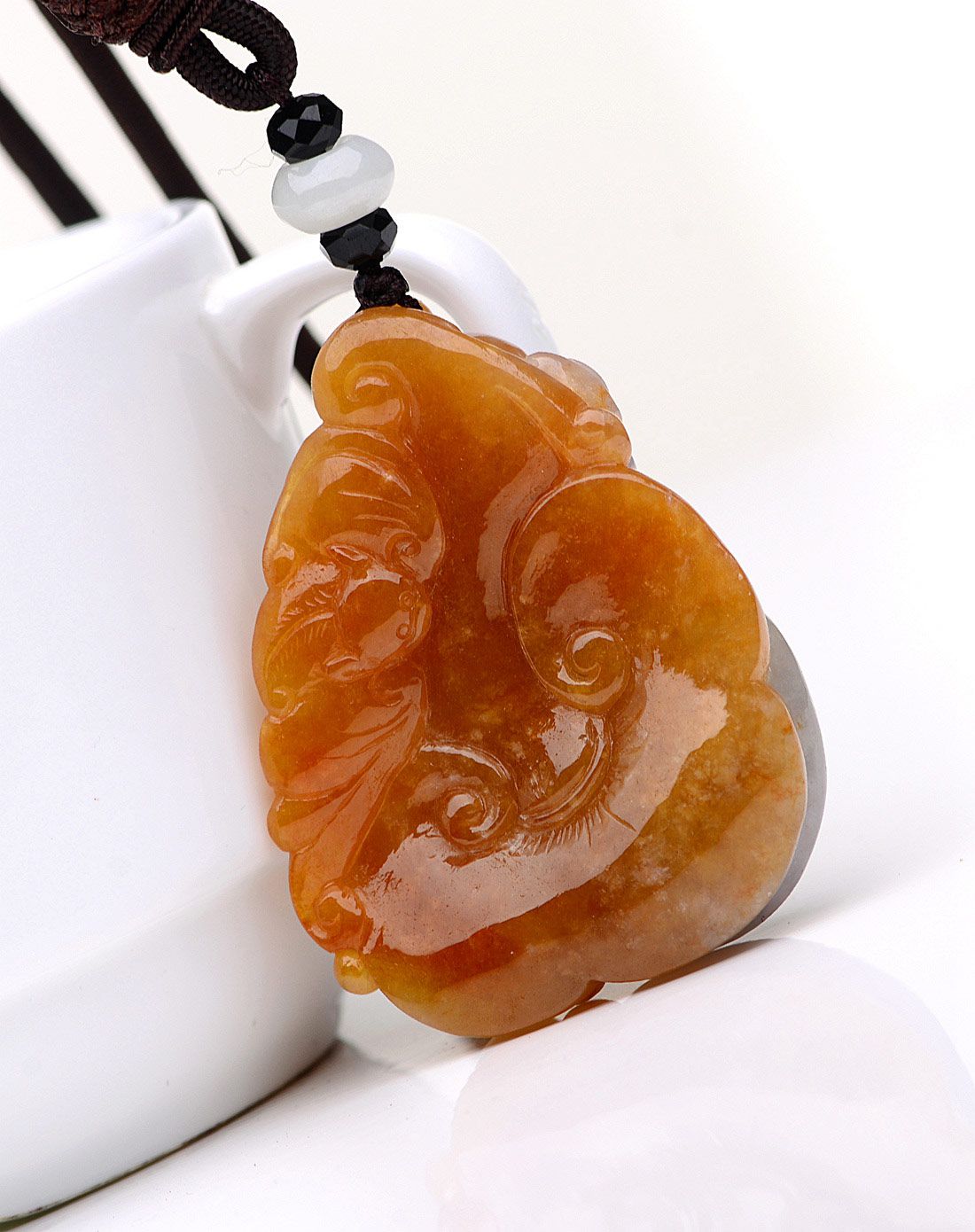 金万年 冰种巧雕黄翡水润福在眼前翡翠吊坠