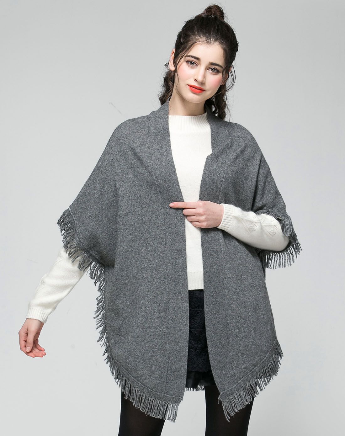 女款流苏羊绒披肩黑色