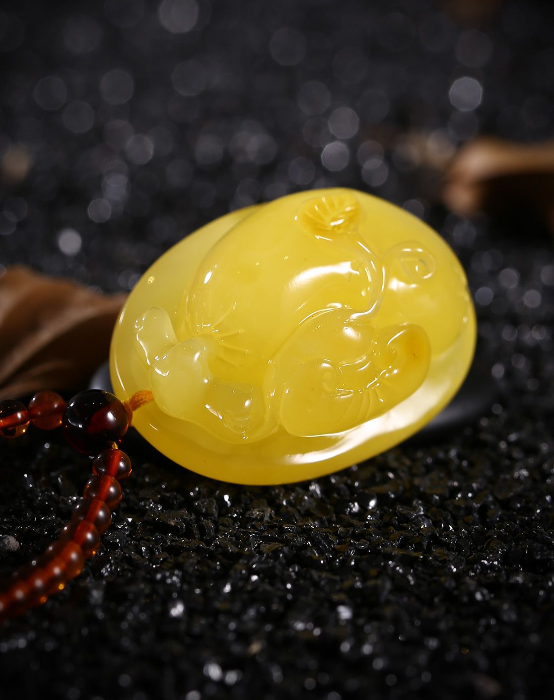 昊天 七彩祥云蜜蜡精品雕刻项链附证书