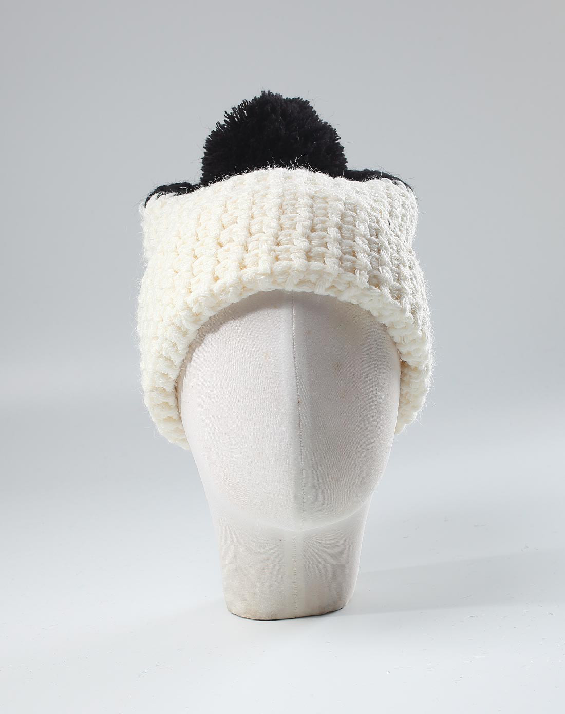 时尚毛球 女款米白帽子 舒适御寒