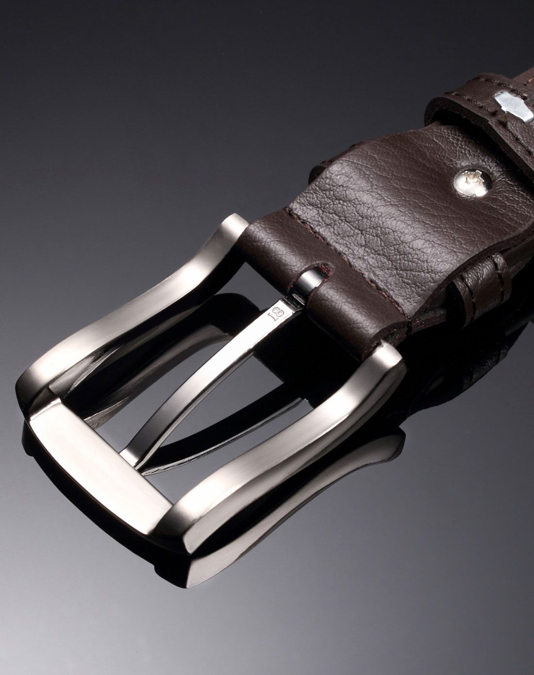 牛皮时尚针扣咖色带身男士皮带