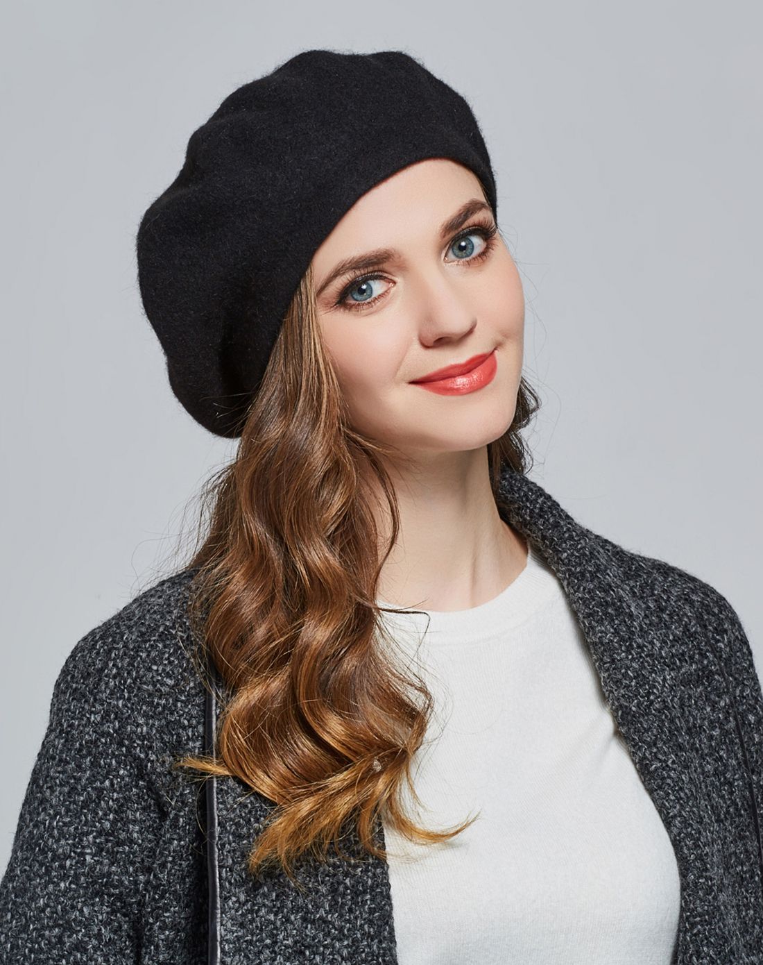 lingo codes 黑色时尚简约贝雷帽