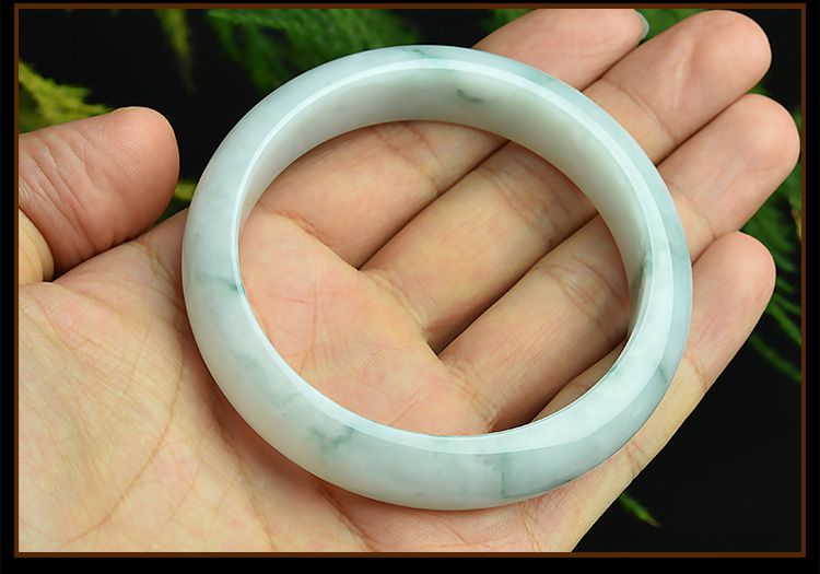 亿珍阁 天然a货白底糯种飘花翡翠59mm手镯附证书