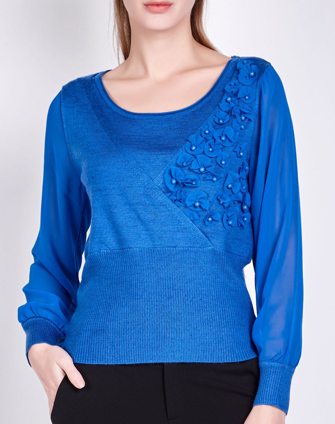 温婉气质串珠贴花长袖毛衫蓝色