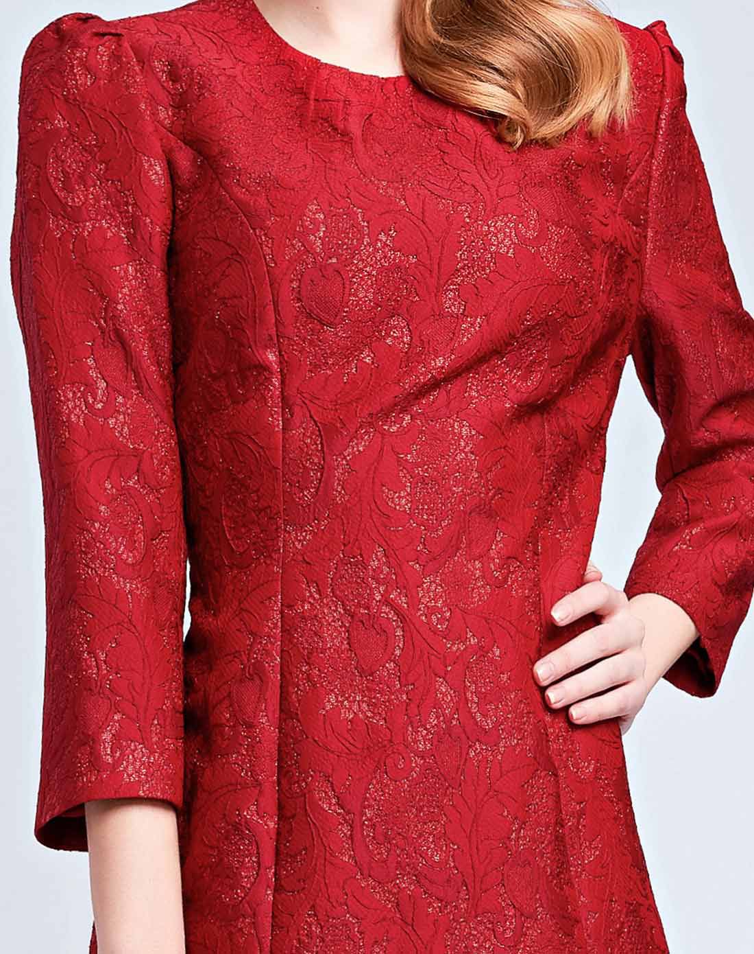 西洋红色圆领宫廷复古暗花长袖连衣裙