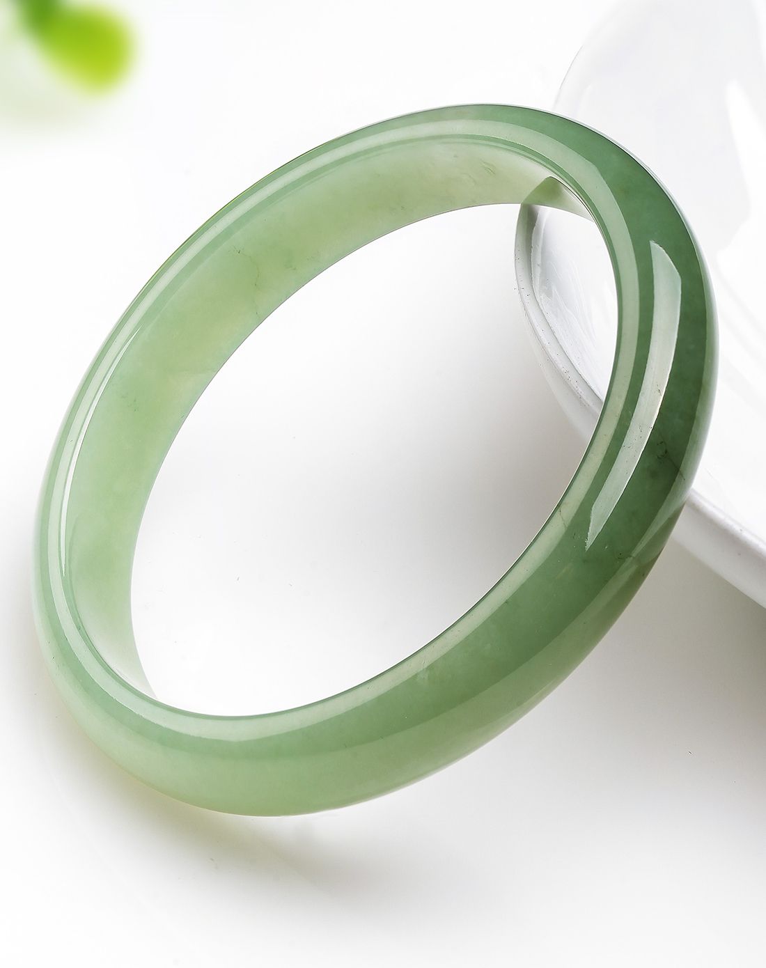 mary windsor 56mm冰糯种浅绿满色秀气款翡翠手镯附证书