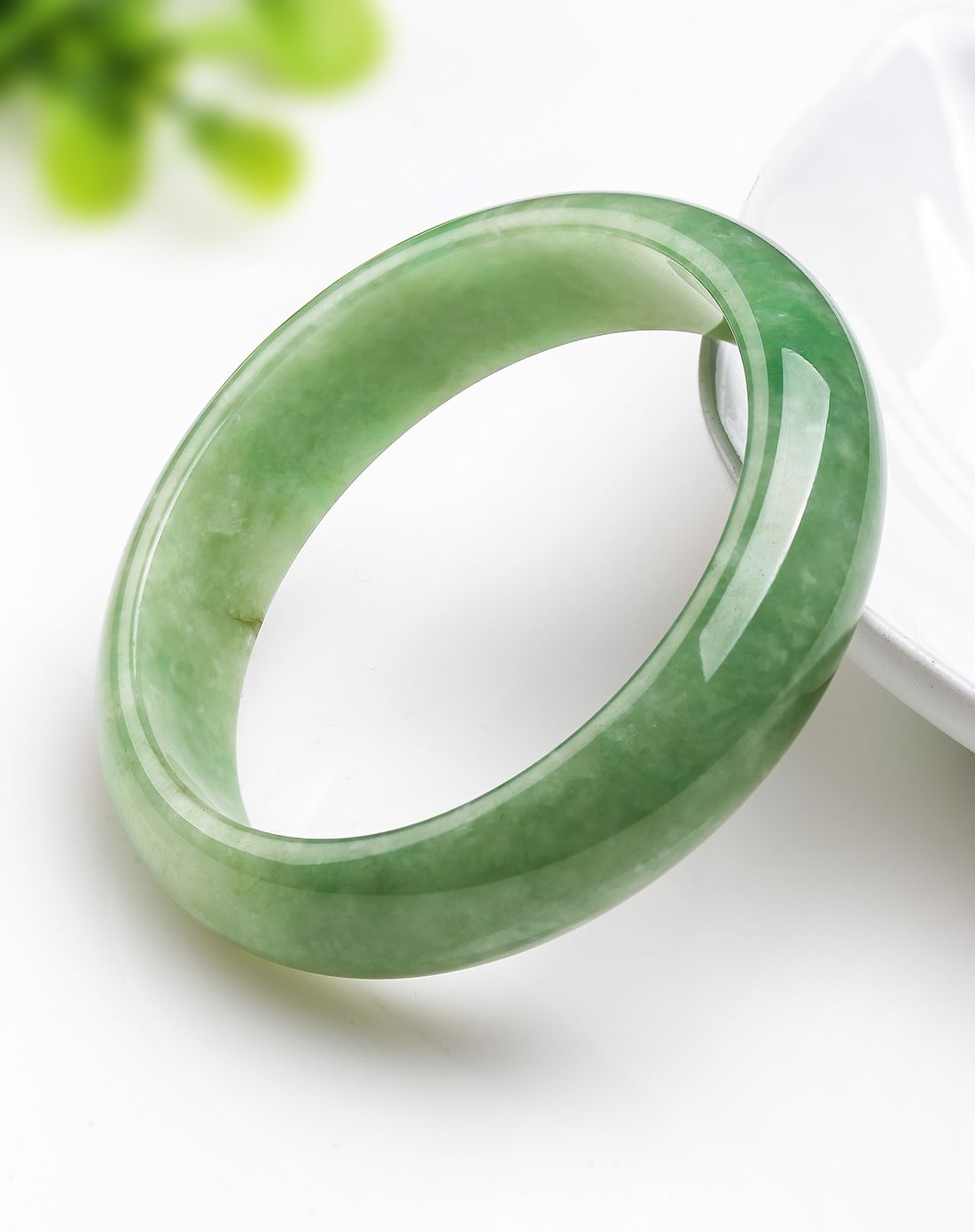 mary windsor 58mm冰糯种浅绿满色正装宽边翡翠手镯