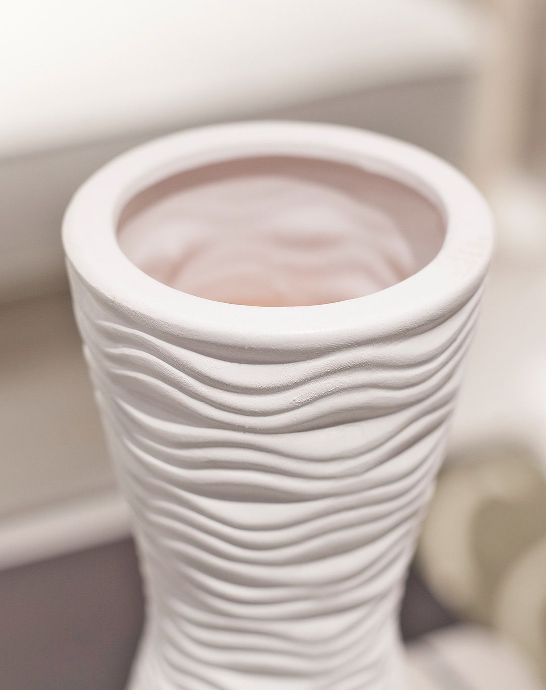 欧式波浪白瓷装饰花瓶b款