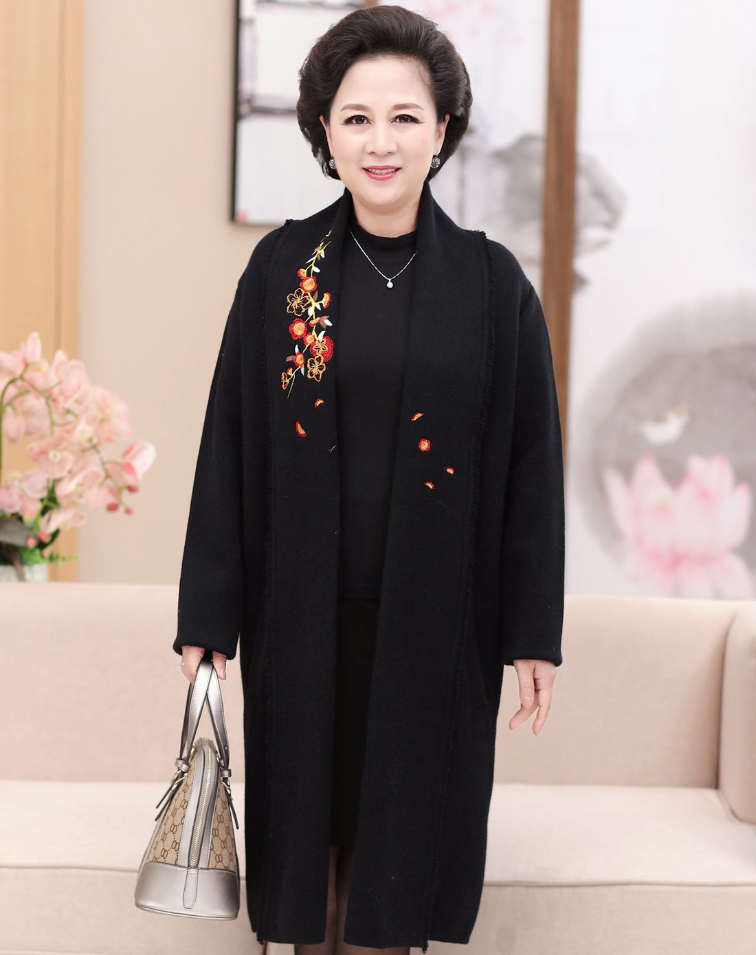 贵恋中老年女装妈妈装手工绣花针织长款开衫外套