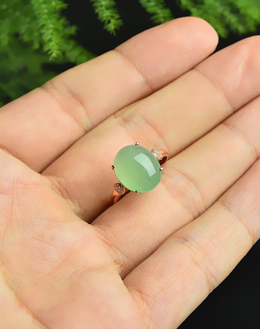 亿珍阁 18k金a货浅绿冰种椭圆形翡翠13#戒指