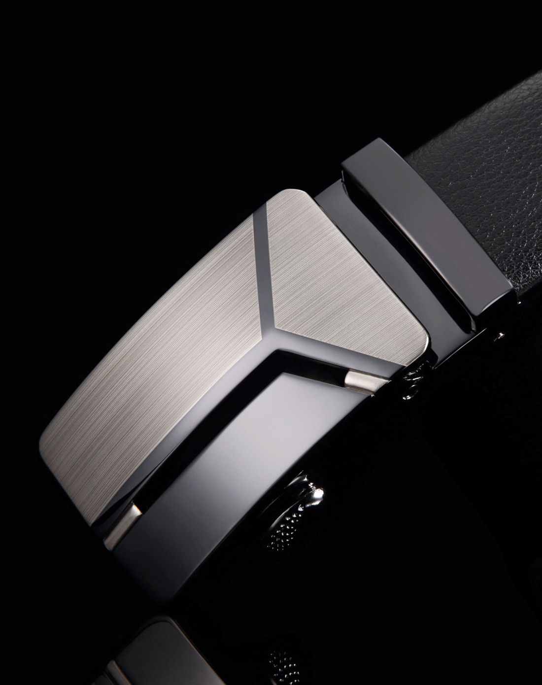 牛皮商务枪色扣黑色带身自动扣男士皮带