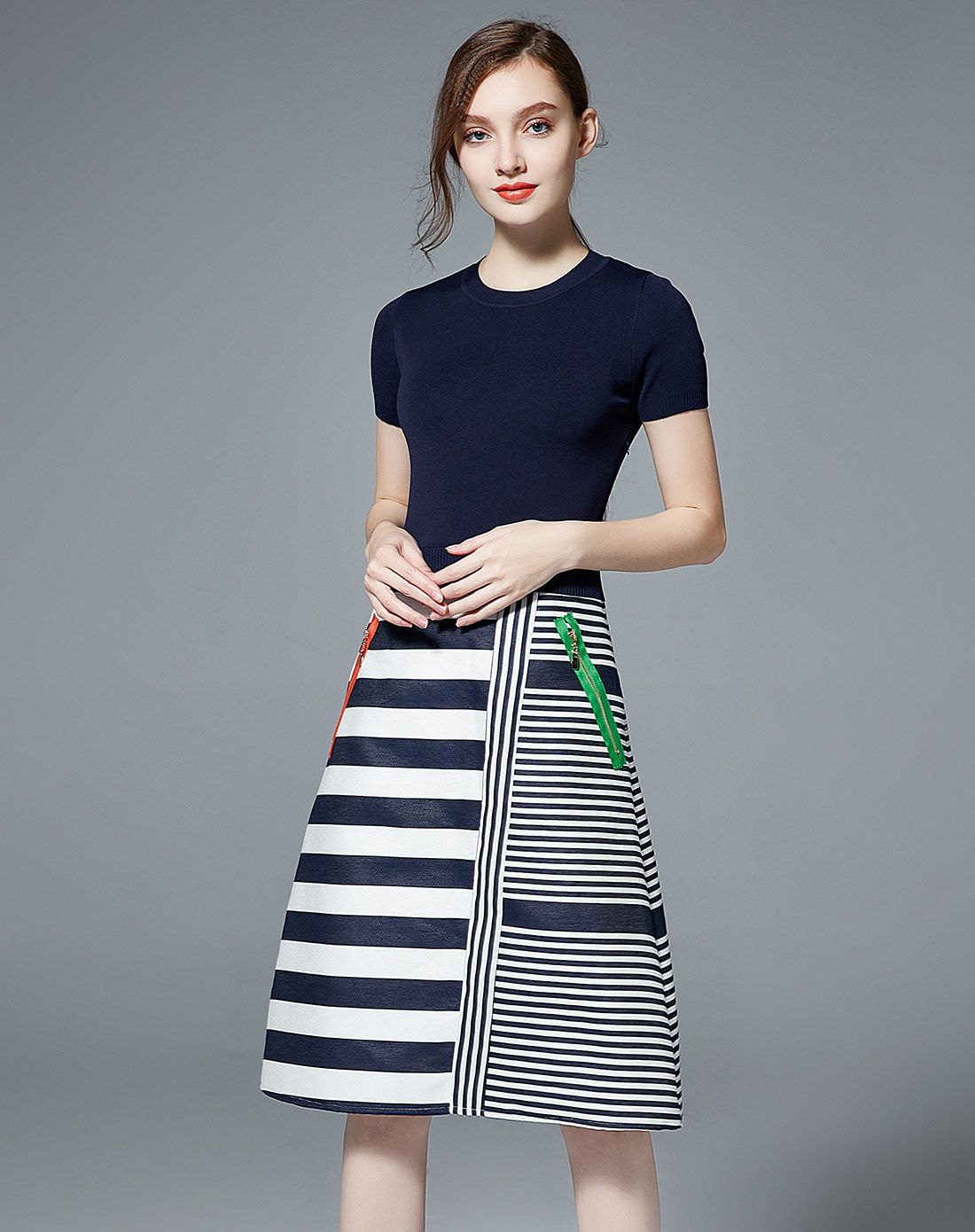 蓝色条纹时尚拼接气质连衣裙