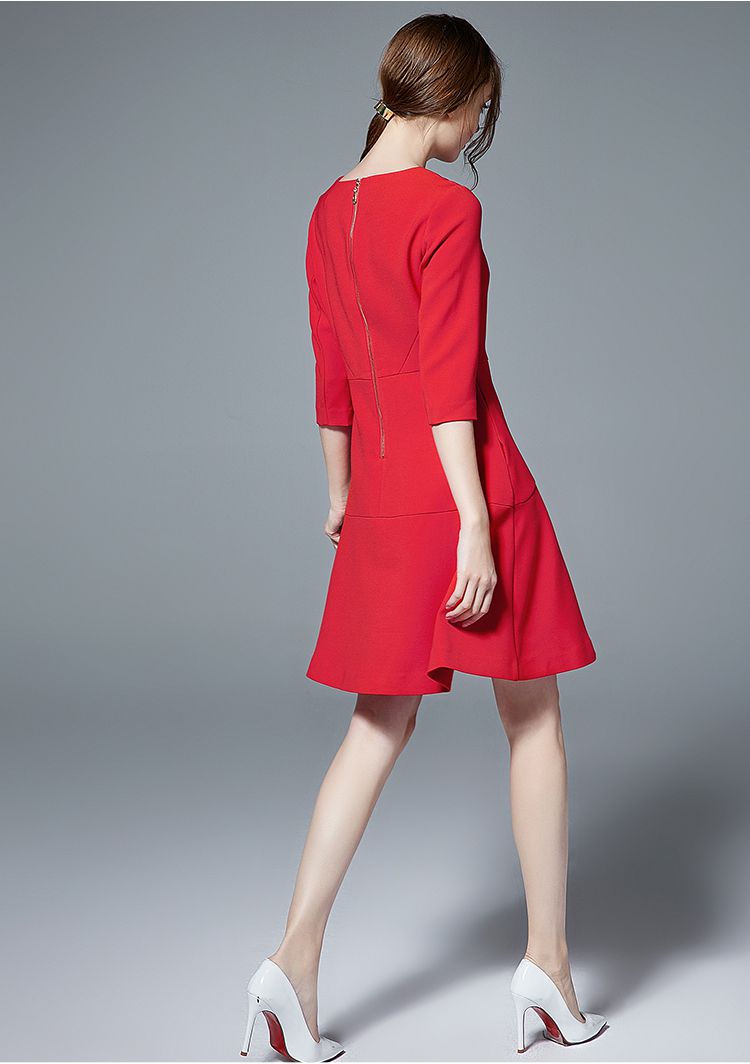 橙红色收腰圆领高端靓丽显瘦连衣裙