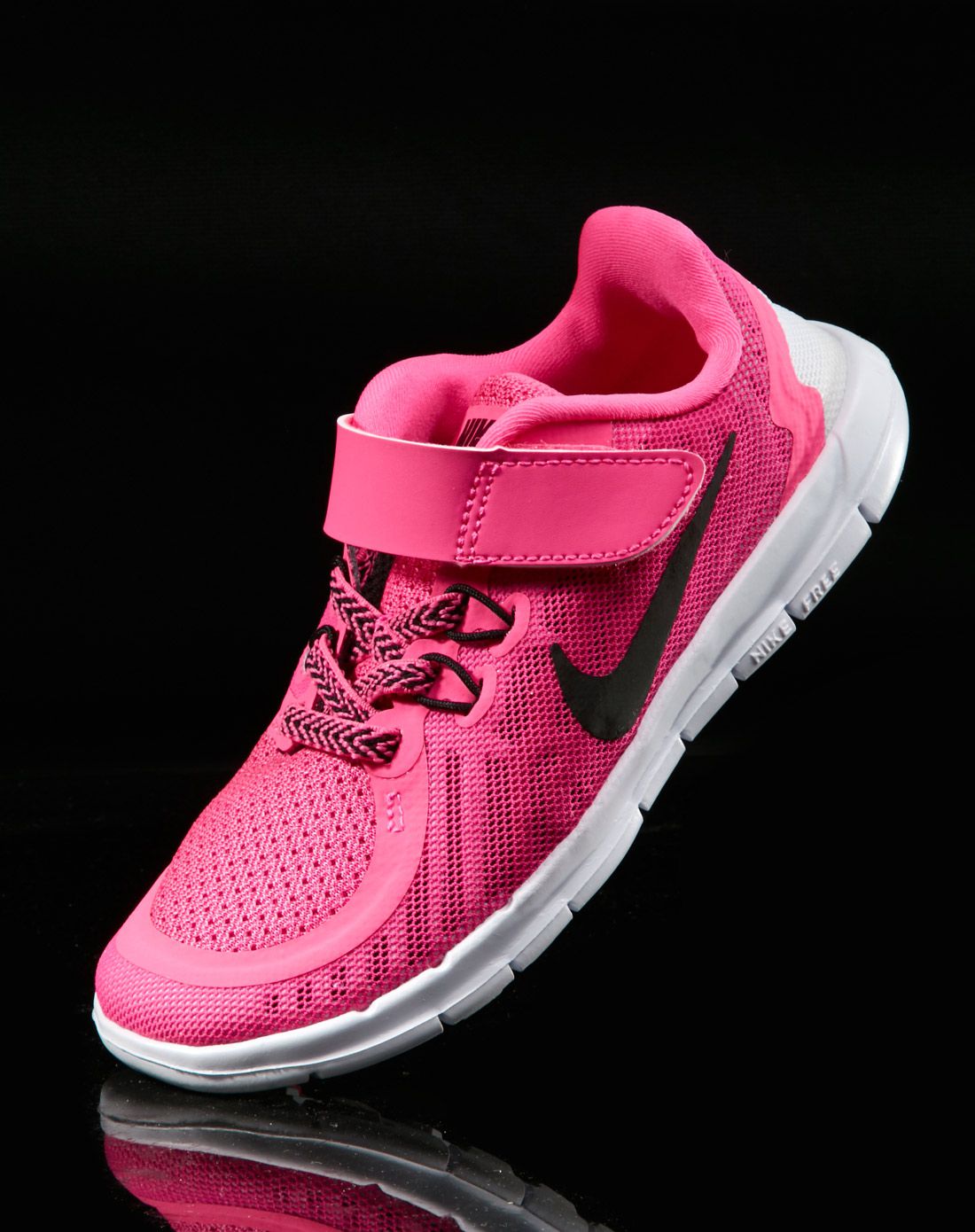 耐克nike 耐磨缓震 中性小童粉色跑步鞋 跑步系列