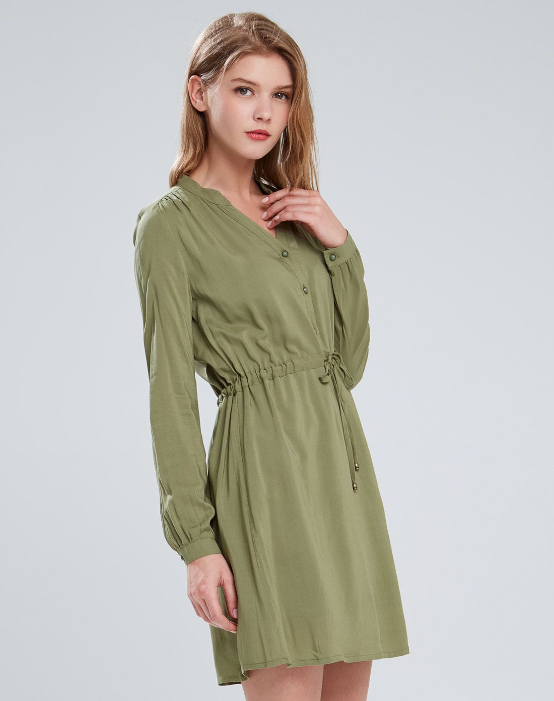 橄榄绿森女风复古收腰长袖连衣裙橄榄绿