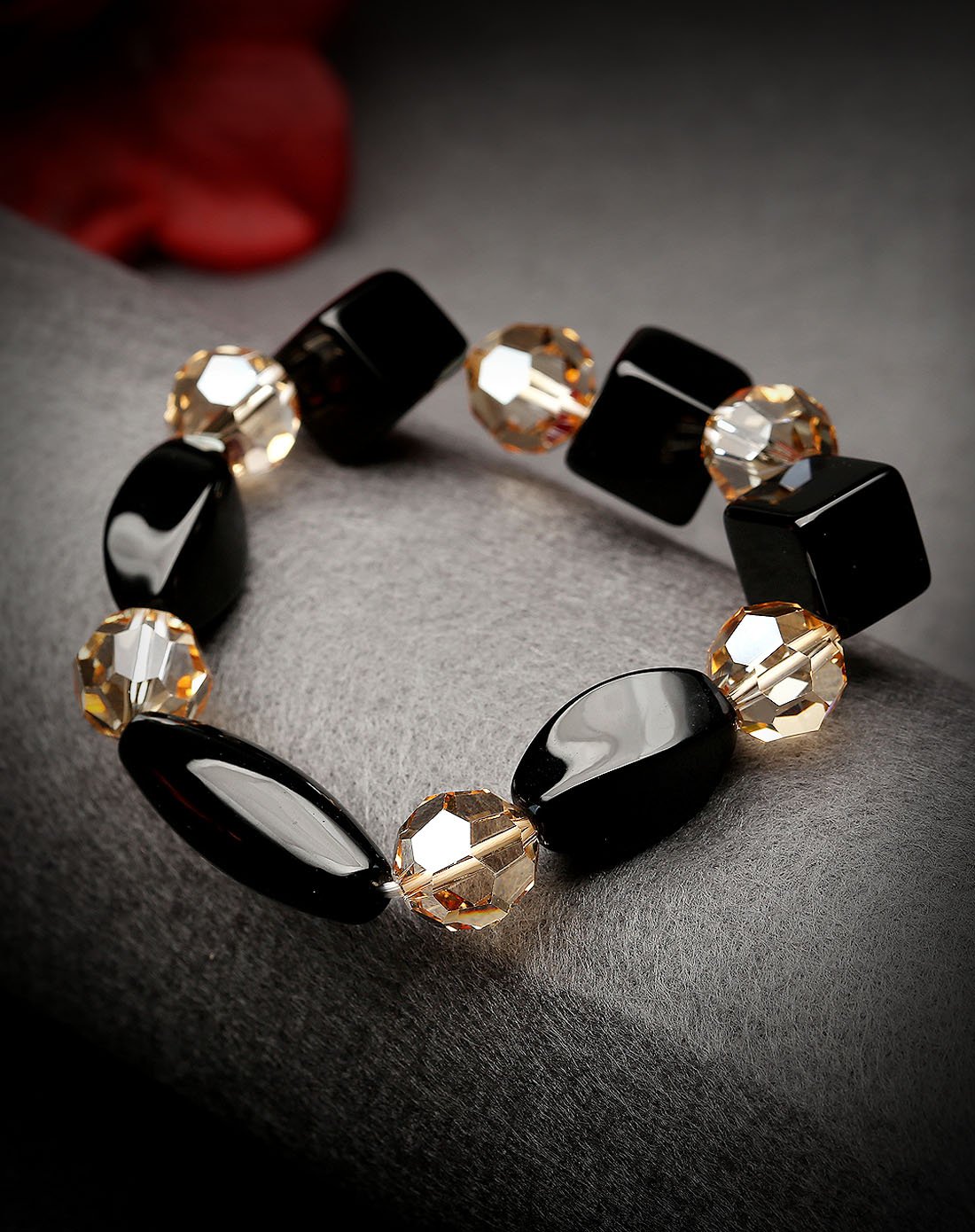 香槟色刻面圆珠黑玛瑙不规则手链附证书