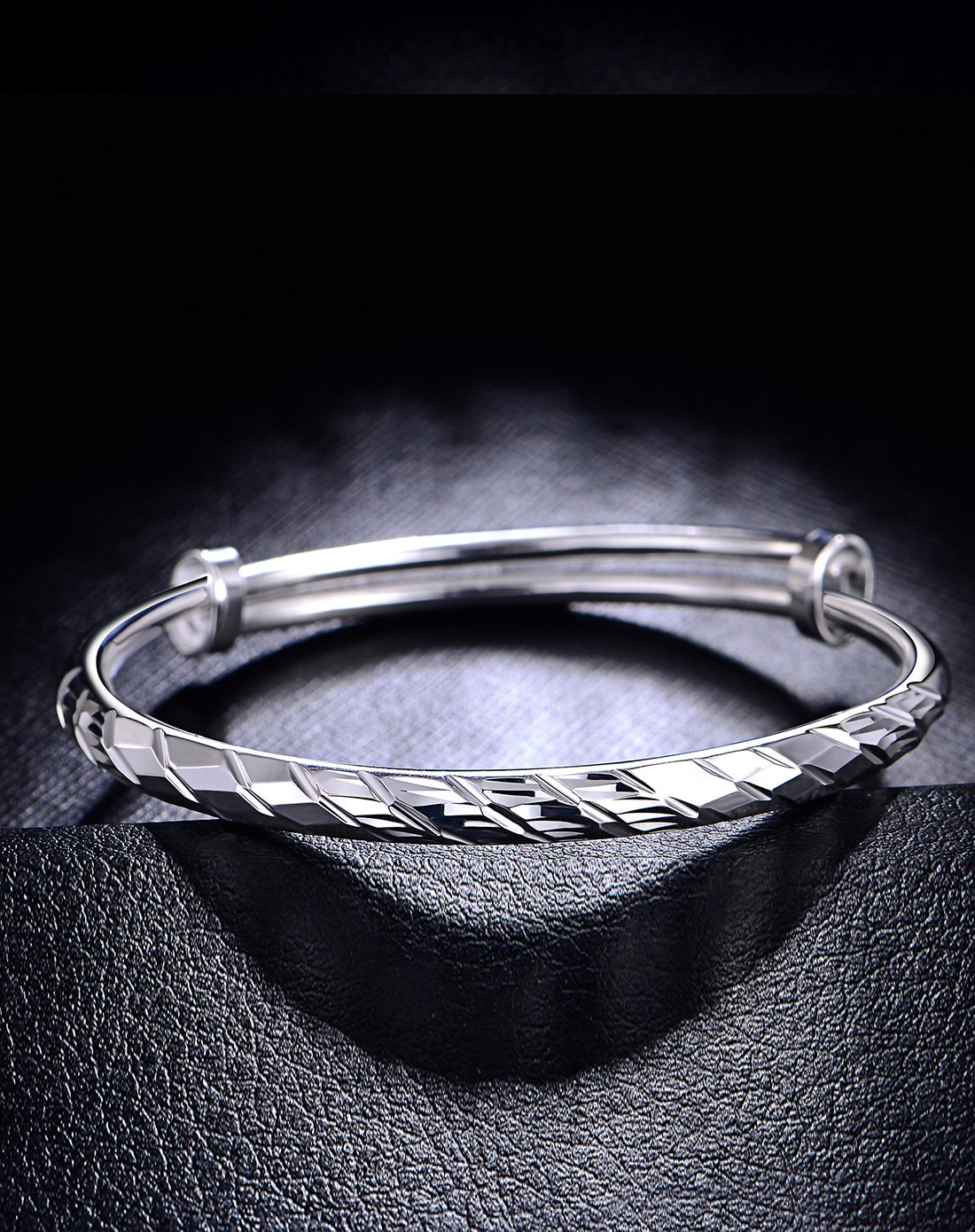 七度银饰专场 七度 时尚车花款s999足银手镯