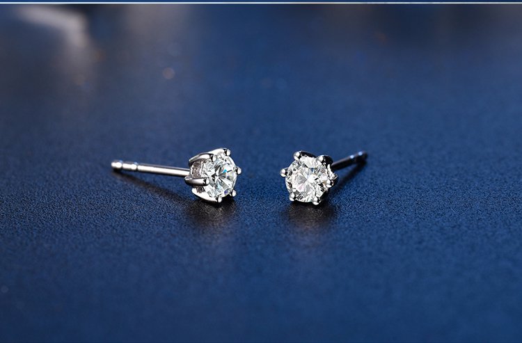 爱度28分18k金钻石耳钉-经典六爪