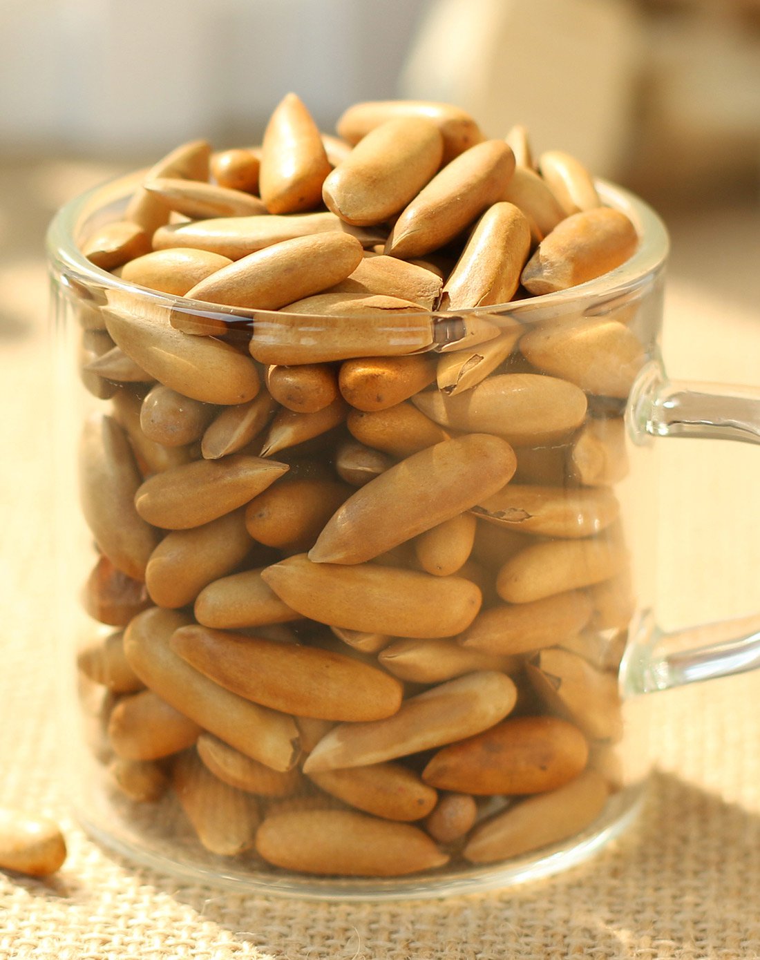 手剥巴西松子 办公休闲坚果零食