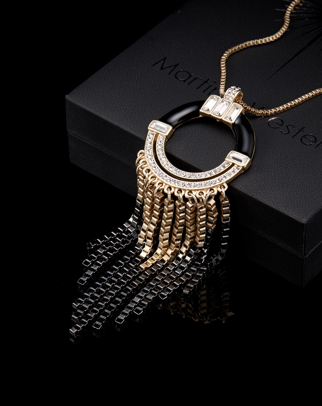 martine wester 渐变镀金黑色贵族之后珐琅钻饰项链