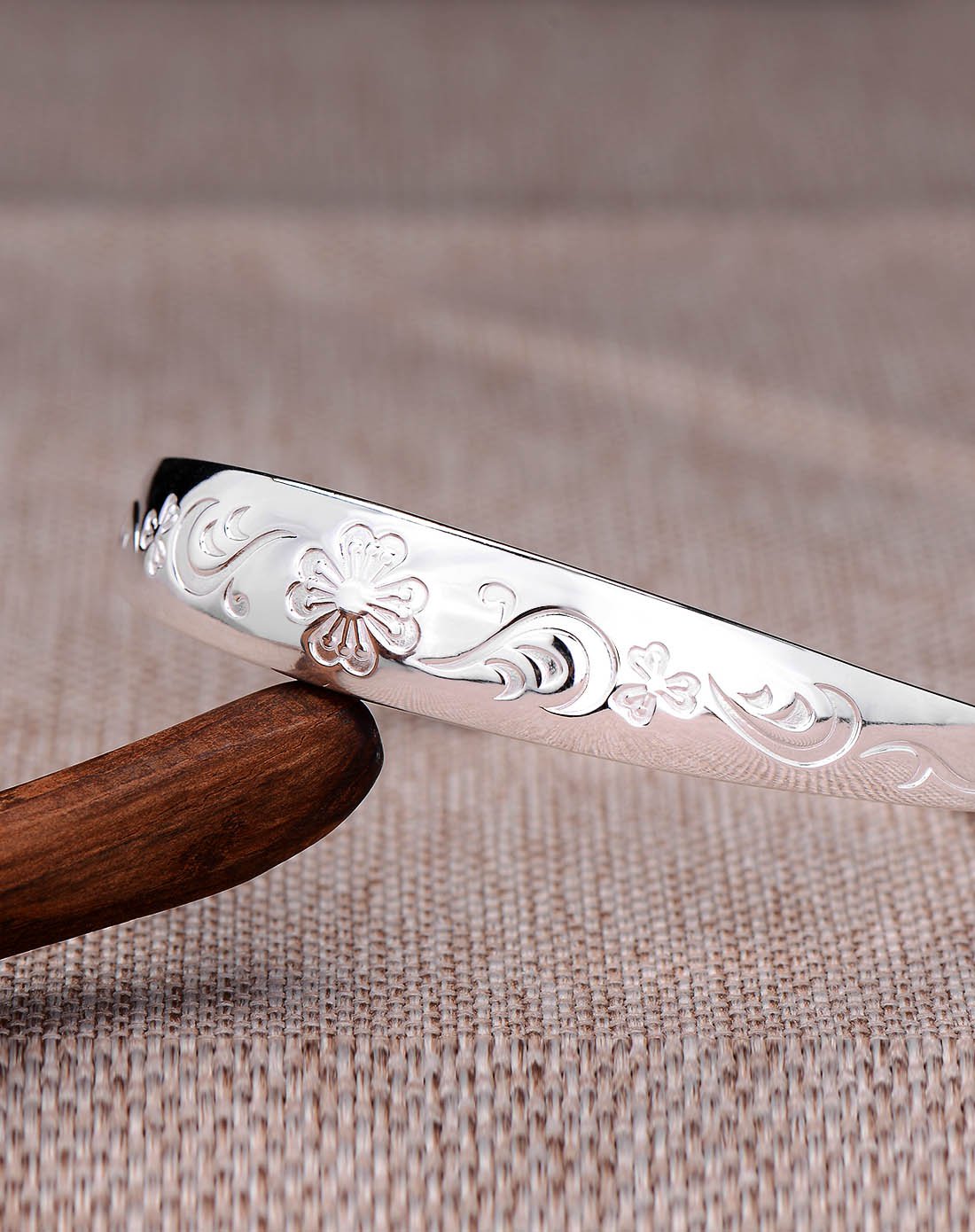 中国黄金 足银兰陵花神银手镯约30克