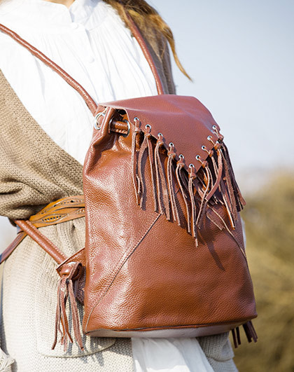 吐火罗个性流苏牛皮双肩包深棕色