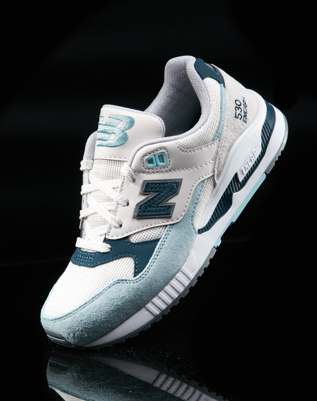 new balance 530系列 女款白/淡蓝色运动鞋