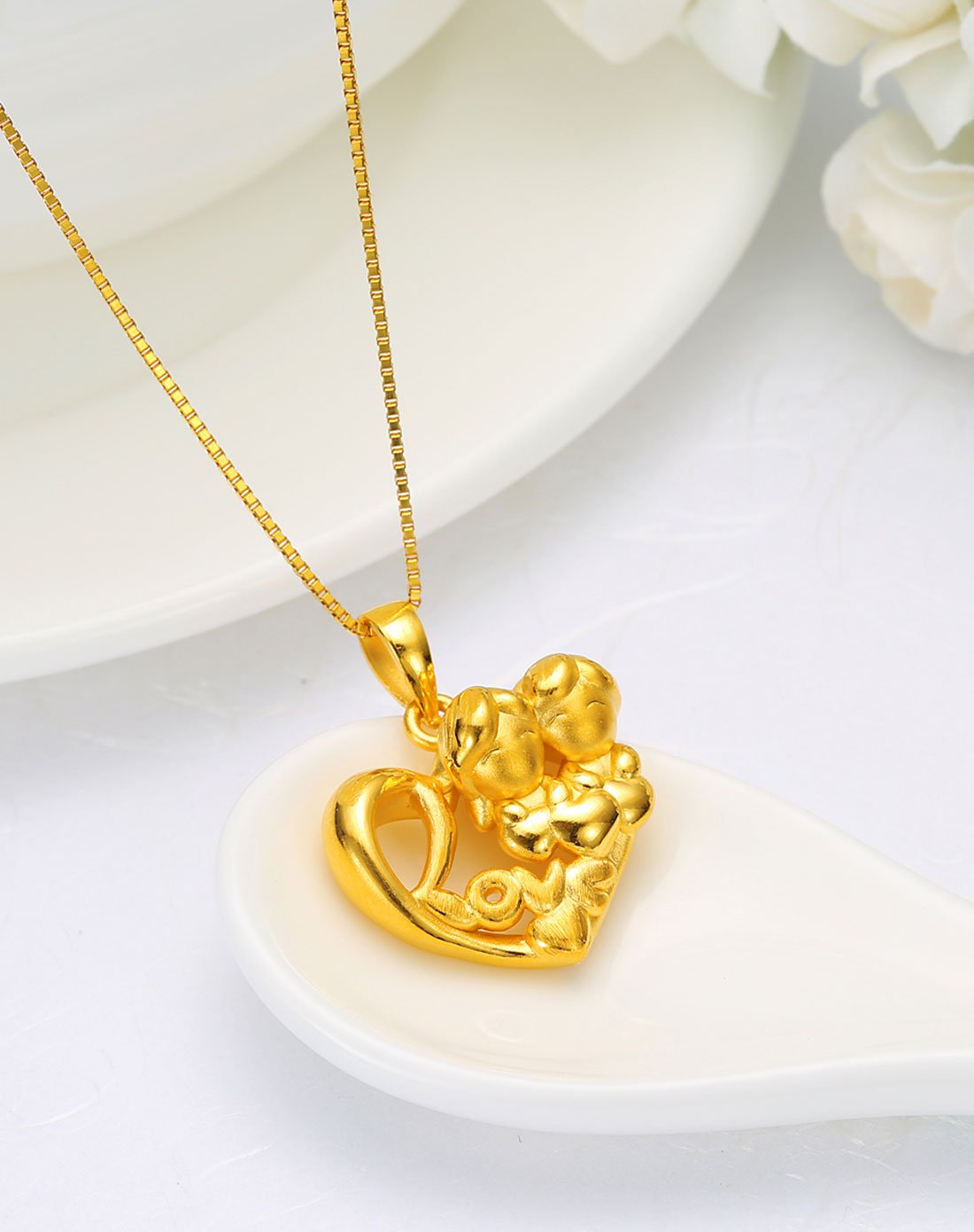 谢瑞麟 金足黄金浪漫情侣吊坠 约1.98克